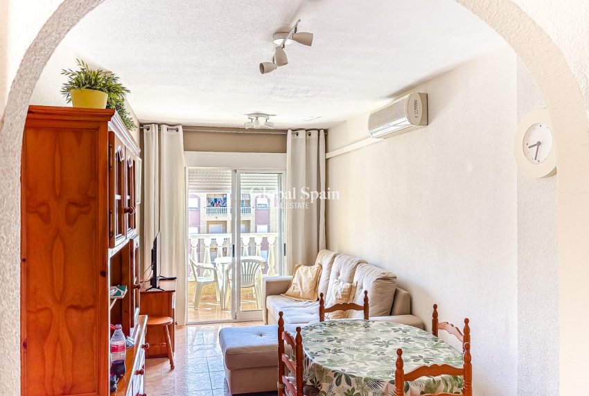 Wederverkoop - APPARTEMENT -
TORREVIEJA - Parque de las Naciones