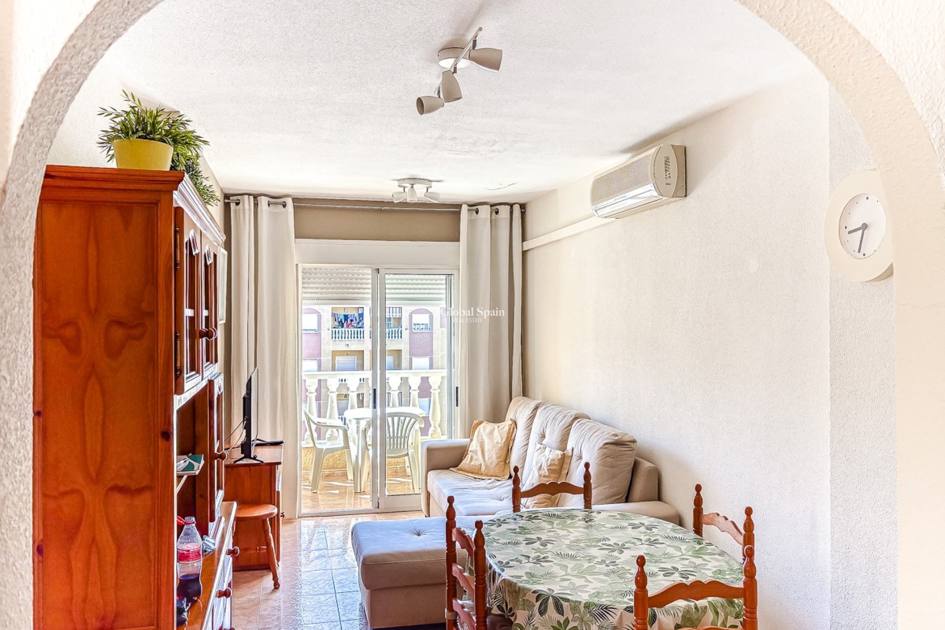 Wederverkoop - APPARTEMENT -
TORREVIEJA - Parque de las Naciones