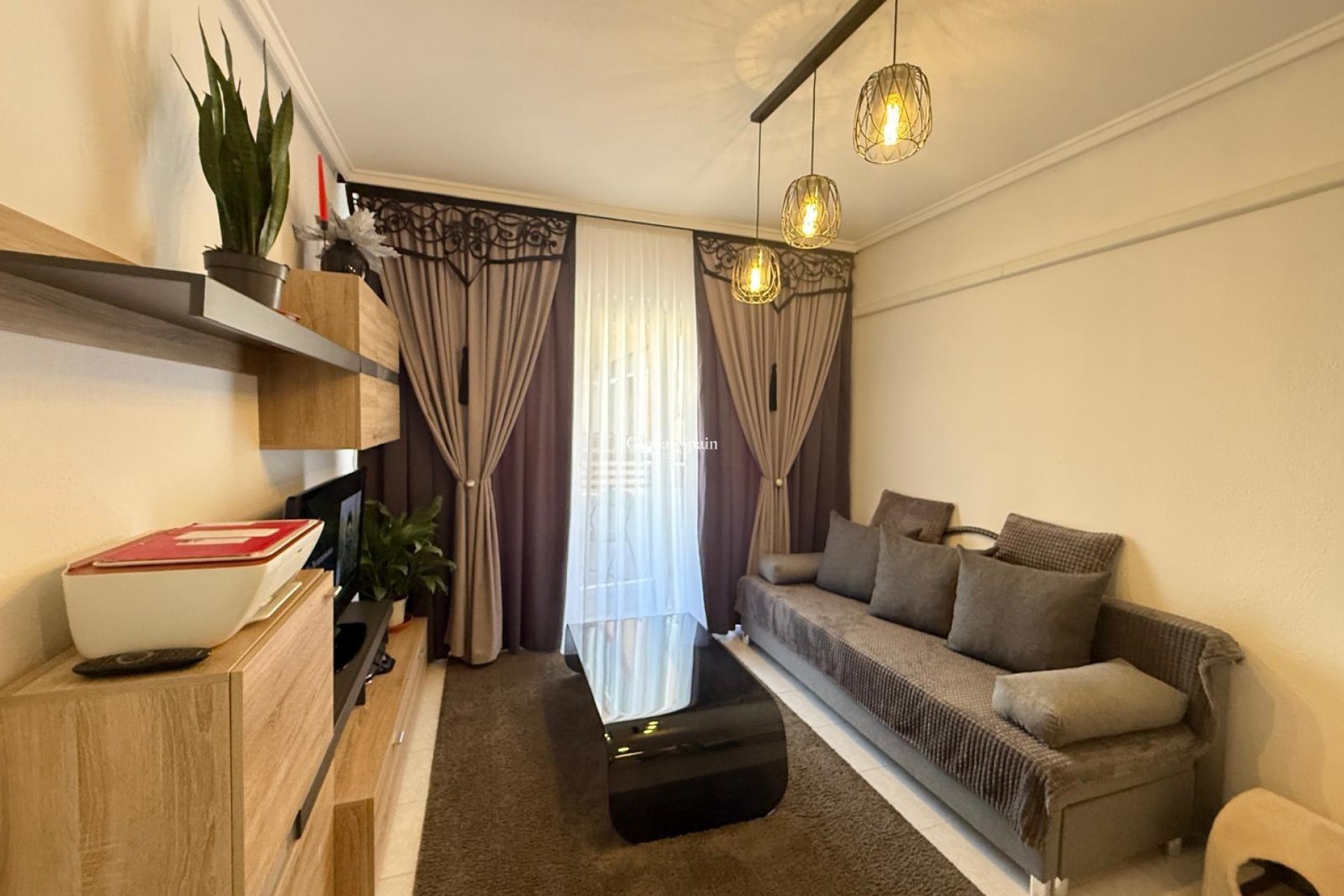 Wederverkoop - APPARTEMENT -
TORREVIEJA - Parque de las Naciones