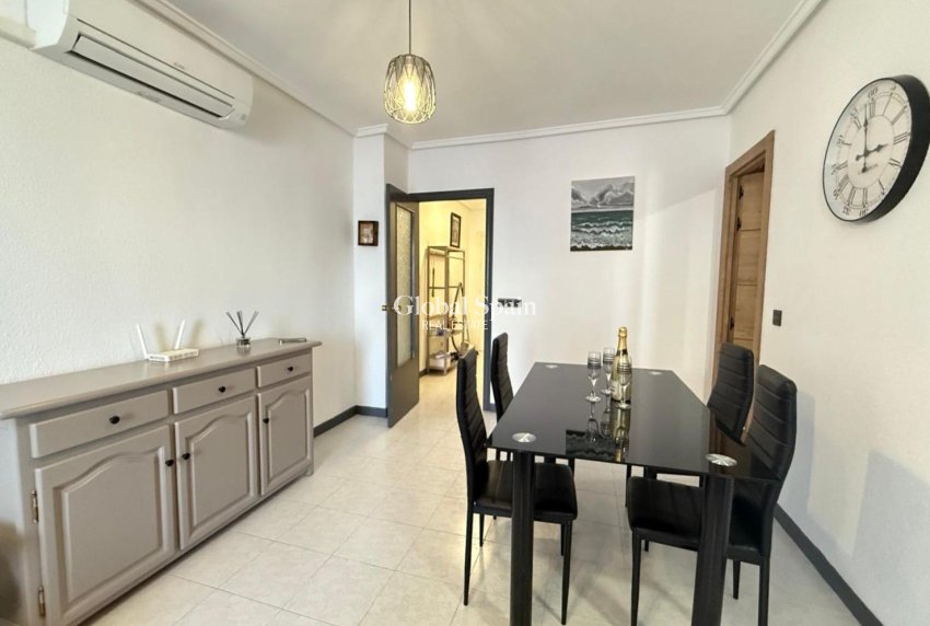 Wederverkoop - APPARTEMENT -
TORREVIEJA - Parque de las Naciones