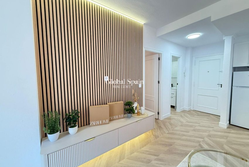 Wederverkoop - APPARTEMENT -
TORREVIEJA - Parque de las Naciones
