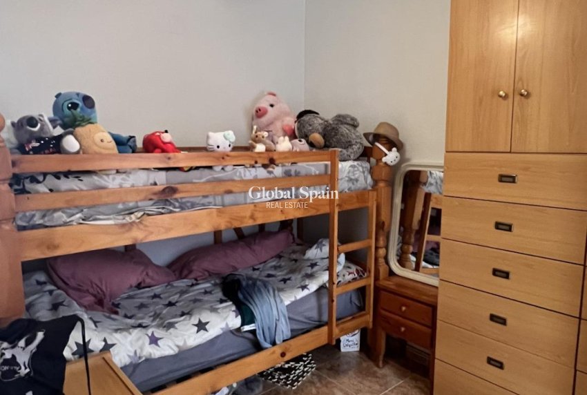 Wederverkoop - APPARTEMENT -
TORREVIEJA - Parque de las Naciones