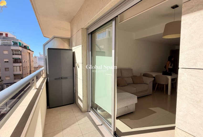 Wederverkoop - APPARTEMENT -
TORREVIEJA - Parque de las Naciones