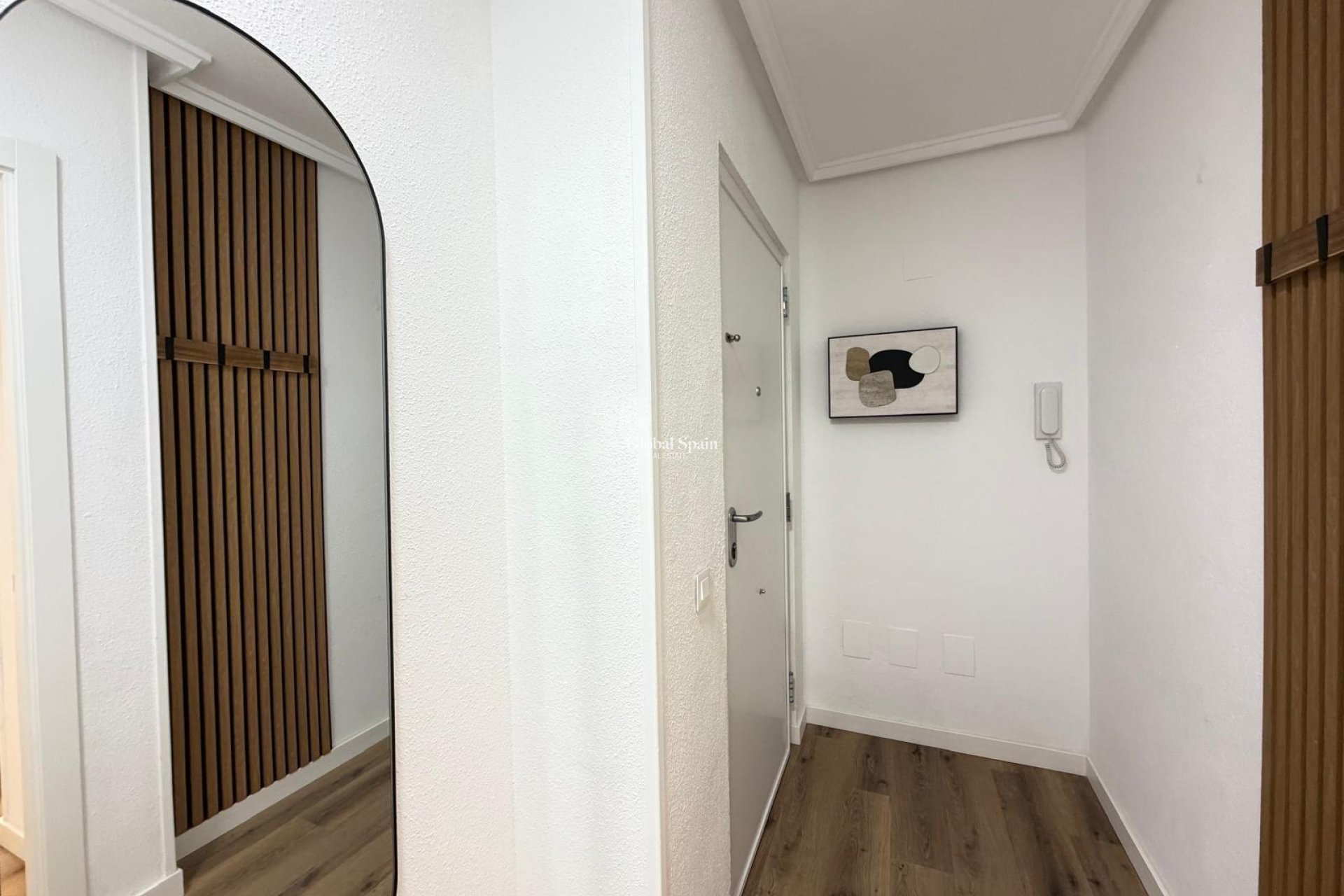 Wederverkoop - APPARTEMENT -
TORREVIEJA - Parque de las Naciones