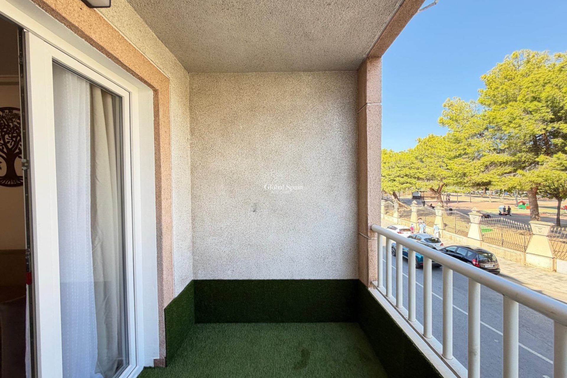 Wederverkoop - APPARTEMENT -
TORREVIEJA - Parque de las Naciones