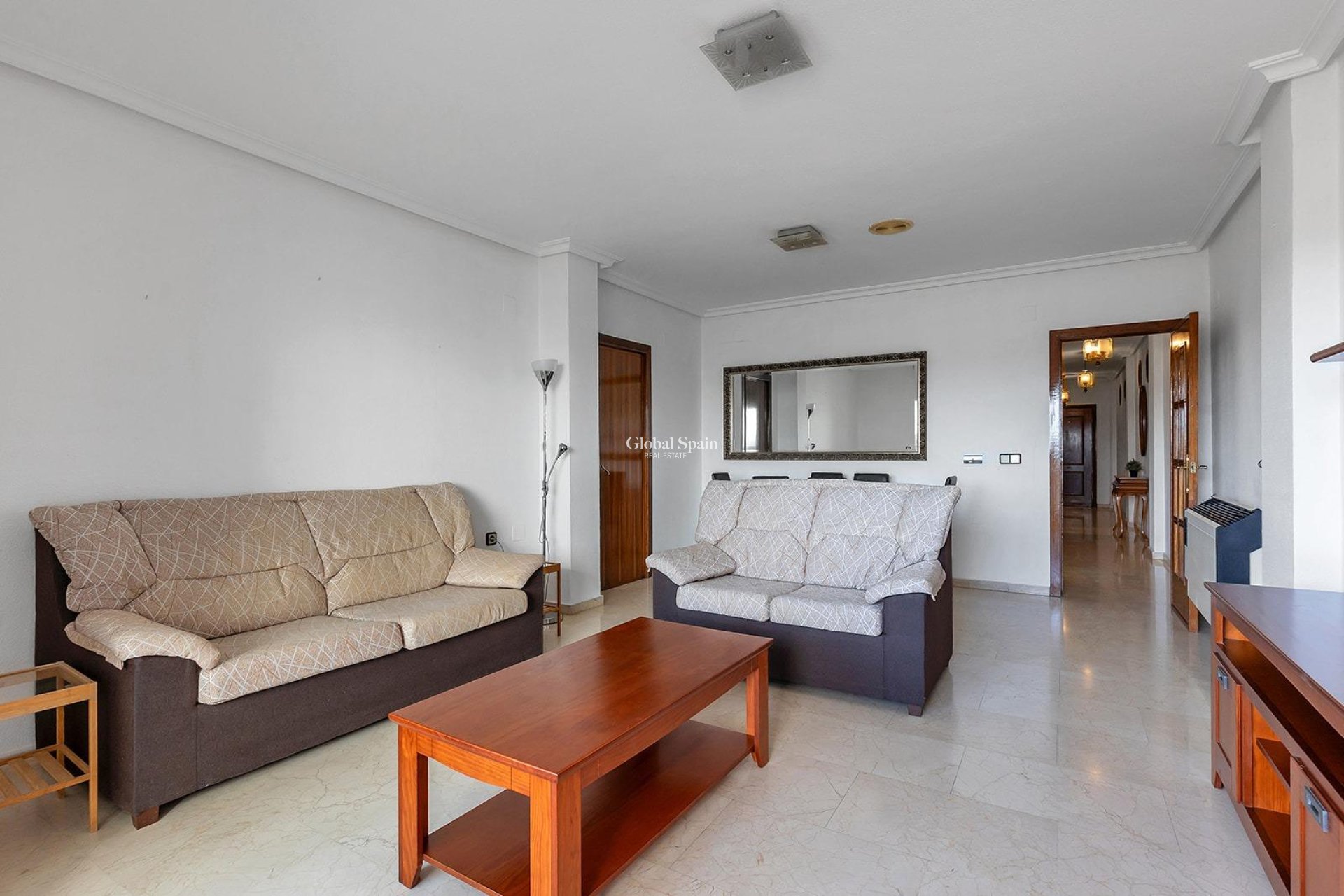 Wederverkoop - APPARTEMENT -
TORREVIEJA - Paseo maritimo