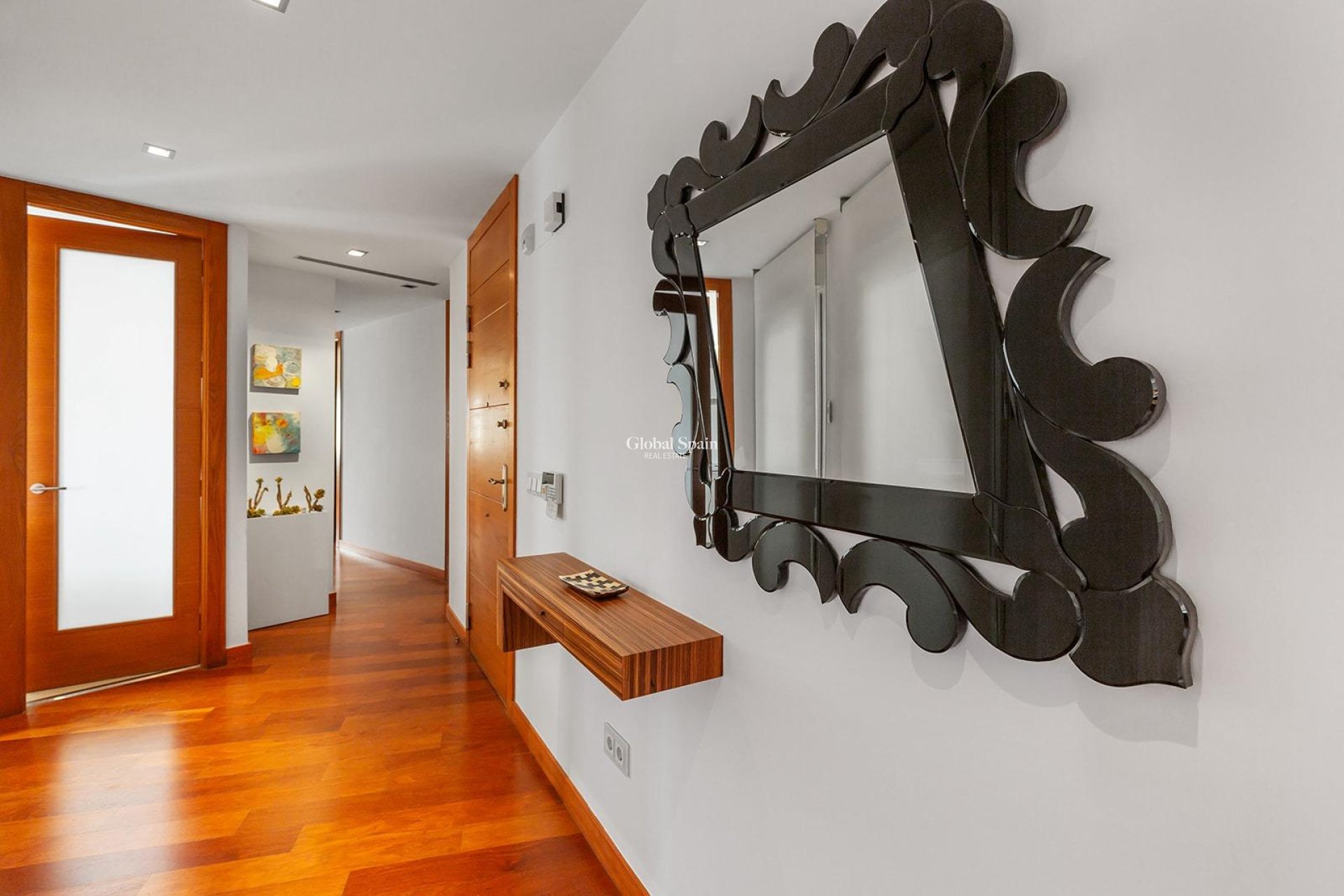 Wederverkoop - APPARTEMENT -
TORREVIEJA - Paseo maritimo