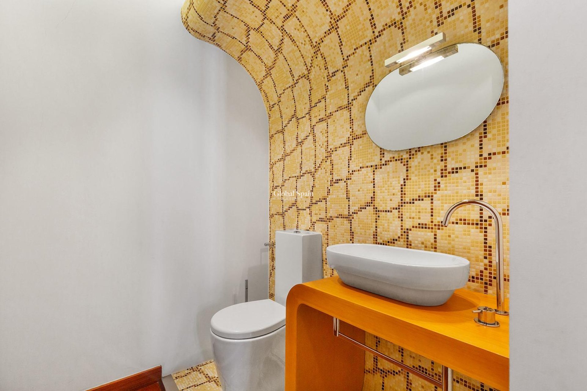 Wederverkoop - APPARTEMENT -
TORREVIEJA - Paseo maritimo