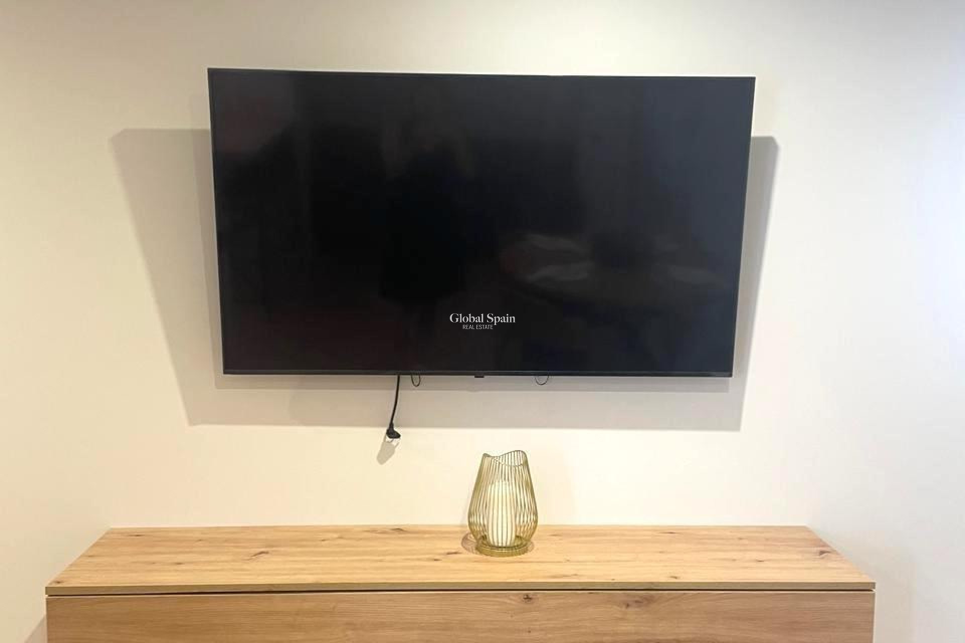 Wederverkoop - APPARTEMENT -
TORREVIEJA - Paseo maritimo