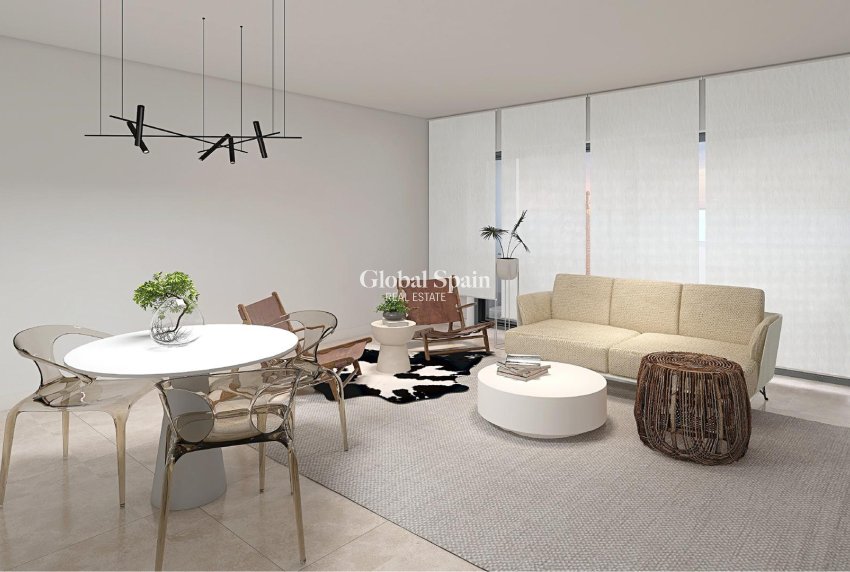 Wederverkoop - APPARTEMENT -
TORREVIEJA - Paseo maritimo