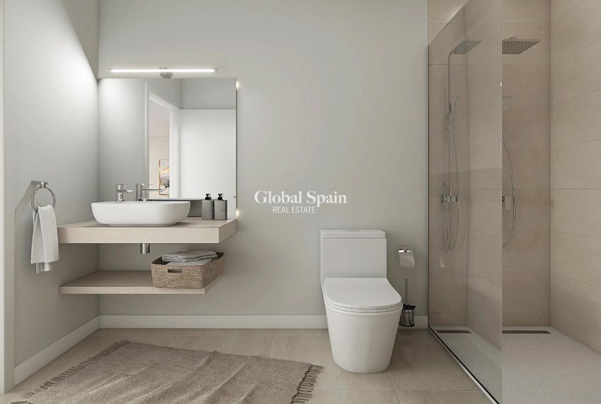 Wederverkoop - APPARTEMENT -
TORREVIEJA - Paseo maritimo