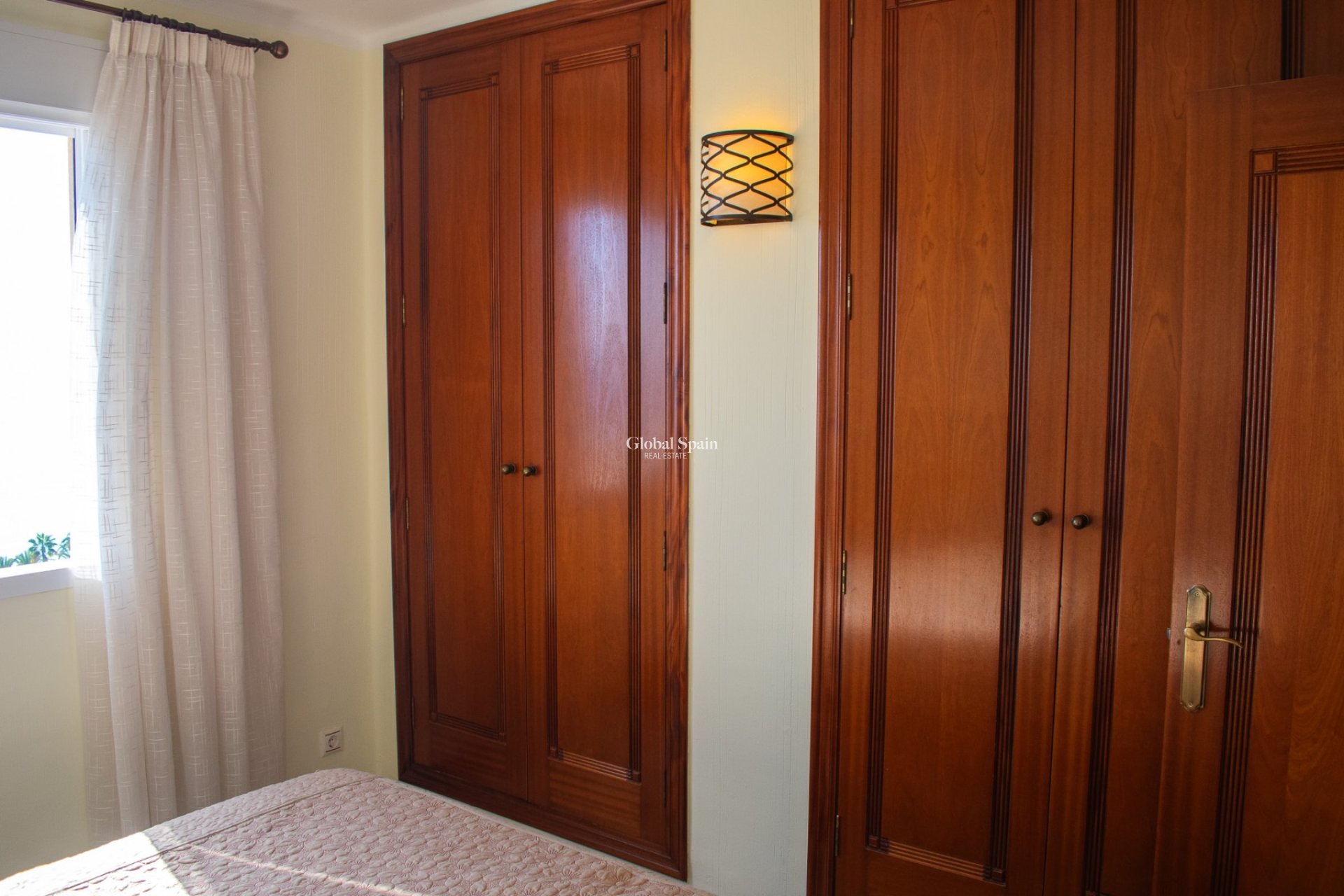 Wederverkoop - APPARTEMENT -
TORREVIEJA - Playa de los Locos