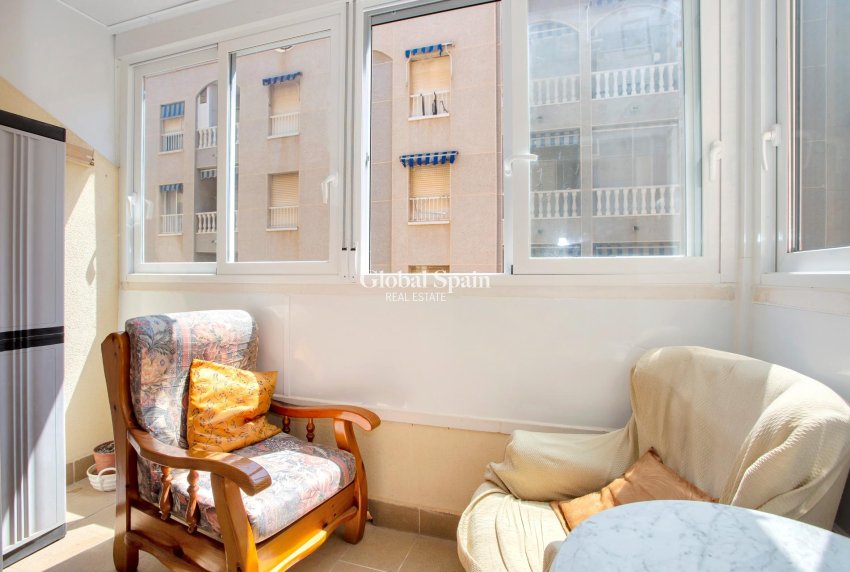 Wederverkoop - Appartement -
TORREVIEJA - Playa de los locos