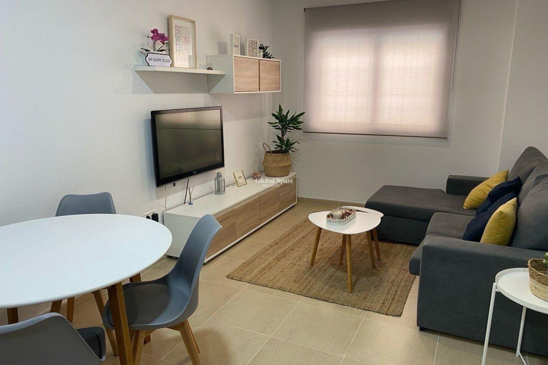 Wederverkoop - APPARTEMENT -
TORREVIEJA - Playa de los Locos