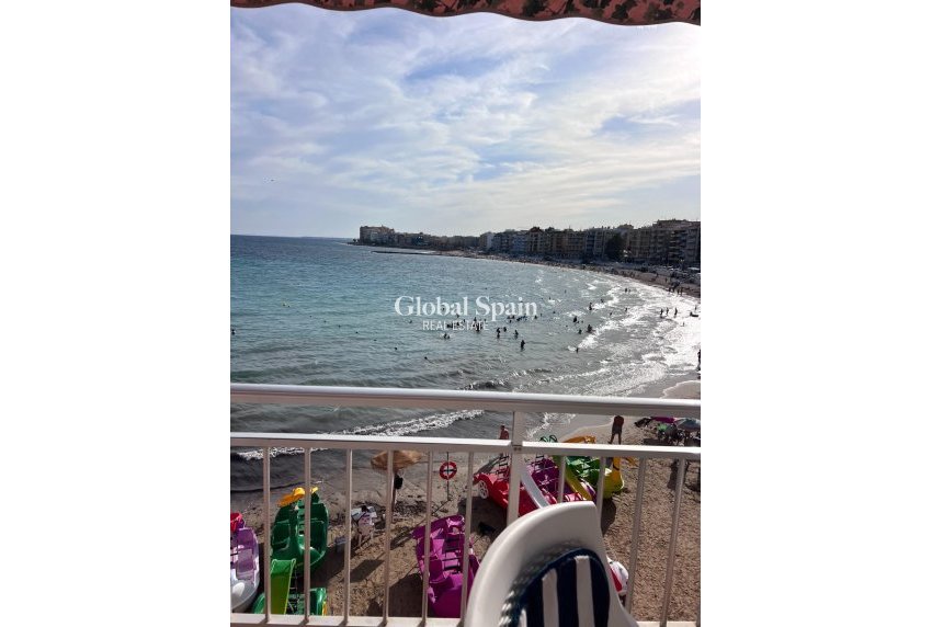 Wederverkoop - APPARTEMENT -
TORREVIEJA - Playa de los Locos