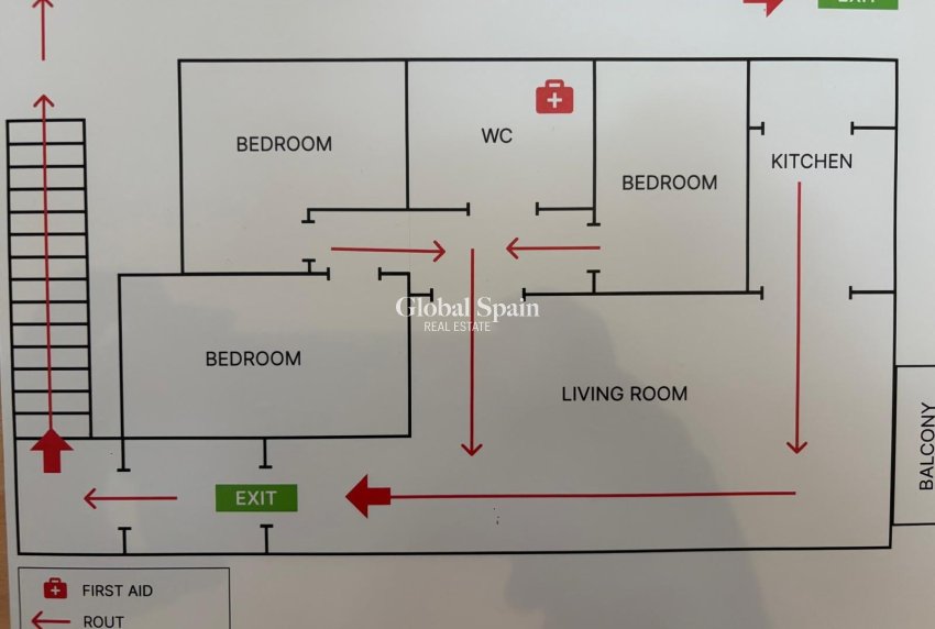 Wederverkoop - APPARTEMENT -
TORREVIEJA - Playa de los Locos