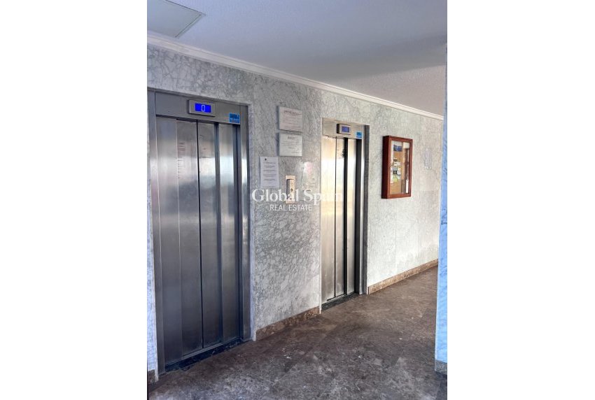 Wederverkoop - APPARTEMENT -
TORREVIEJA - Playa de los Locos