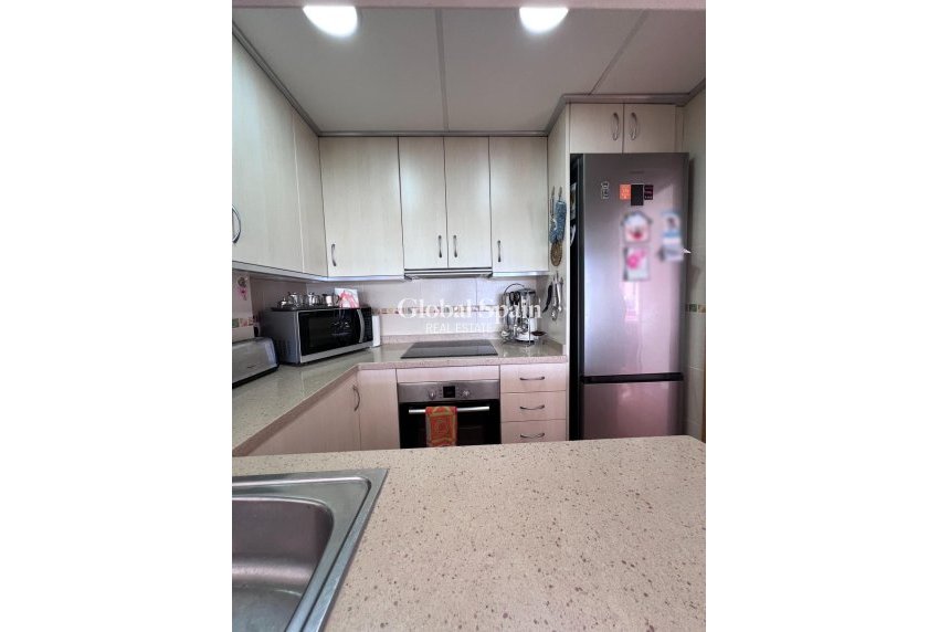 Wederverkoop - APPARTEMENT -
TORREVIEJA - Playa de los Locos