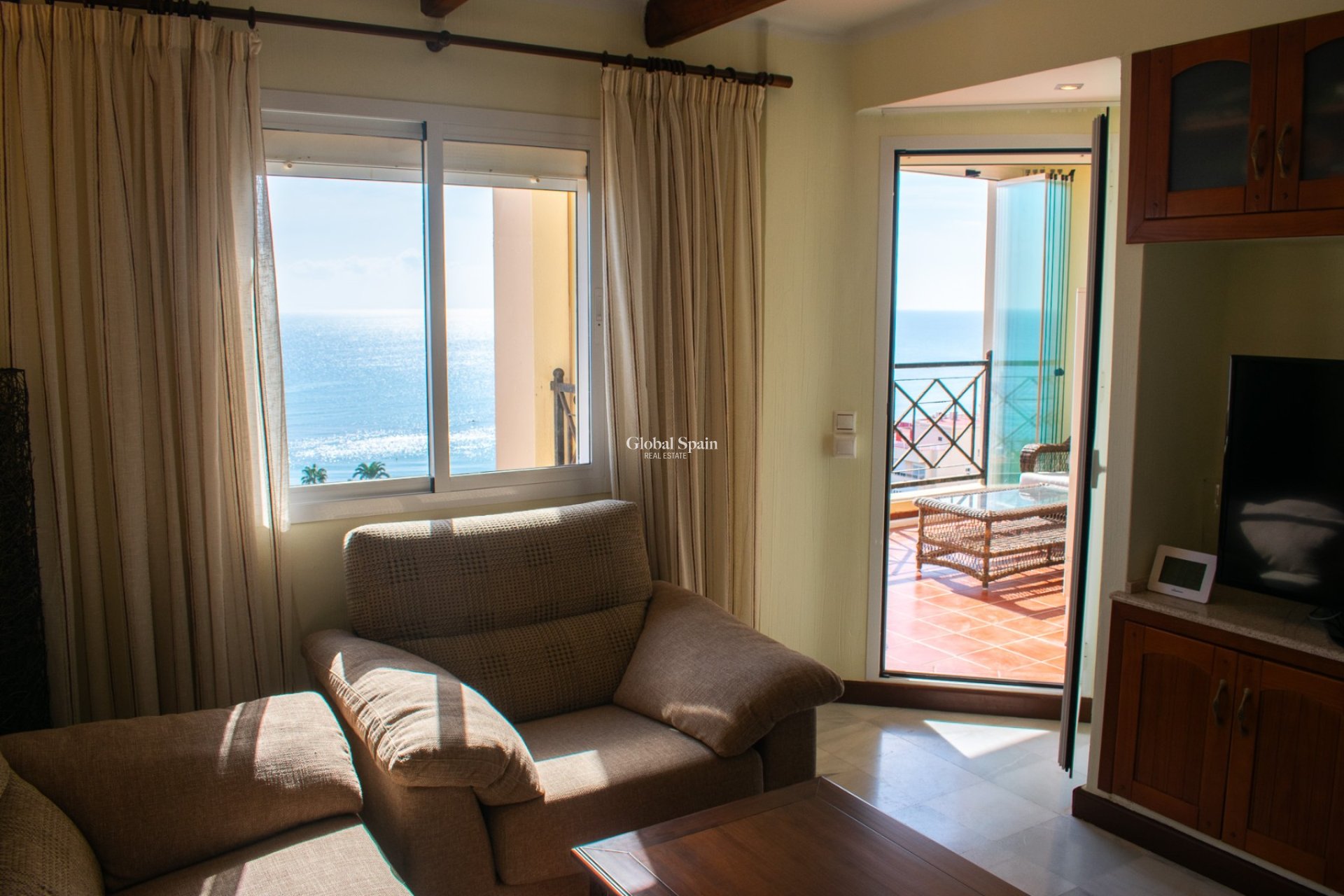 Wederverkoop - APPARTEMENT -
TORREVIEJA - Playa de los Locos