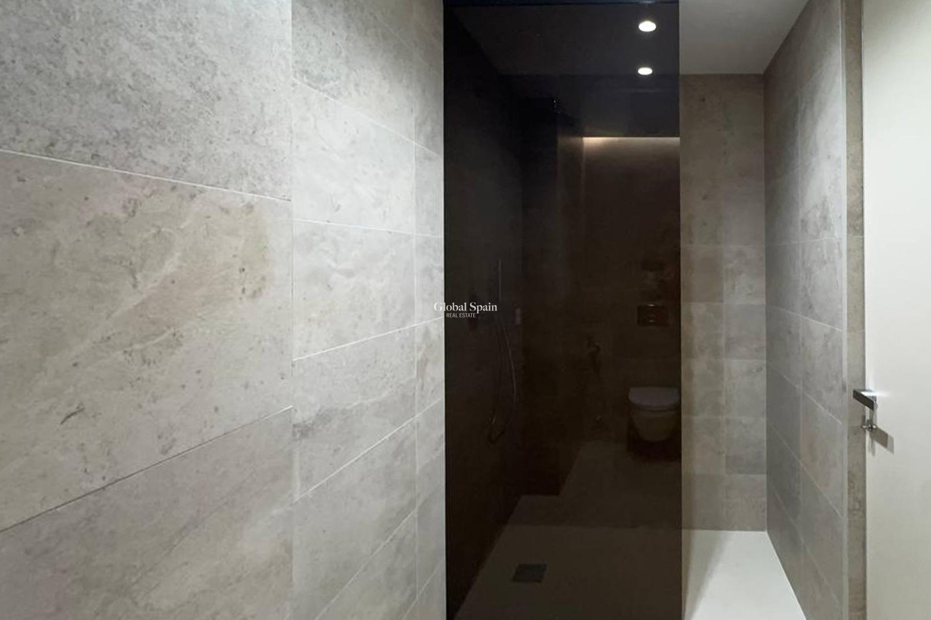 Wederverkoop - APPARTEMENT -
TORREVIEJA - Playa de los Locos