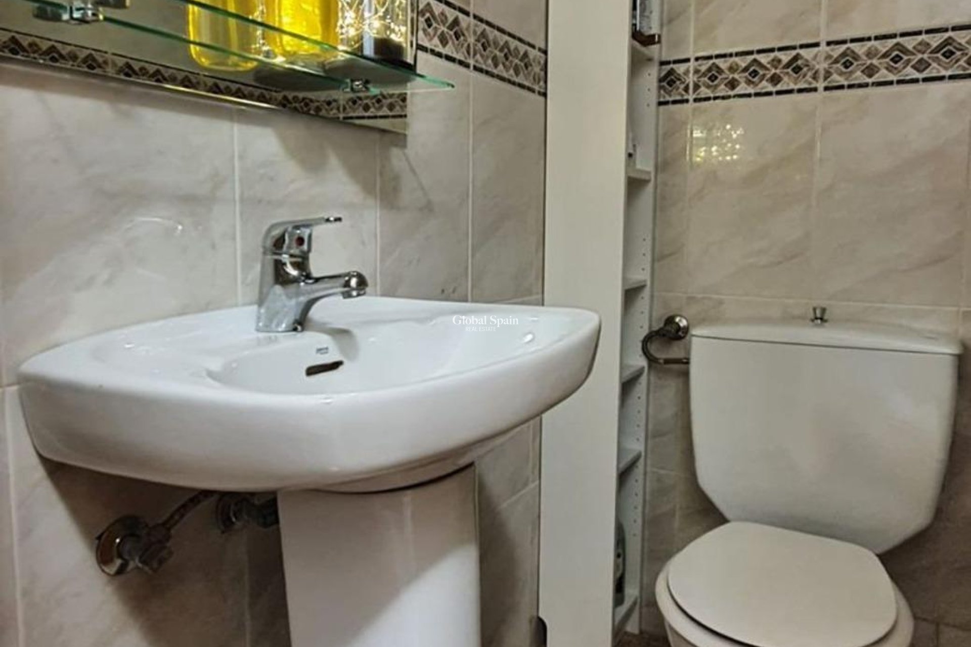 Wederverkoop - APPARTEMENT -
TORREVIEJA - Playa de los Locos