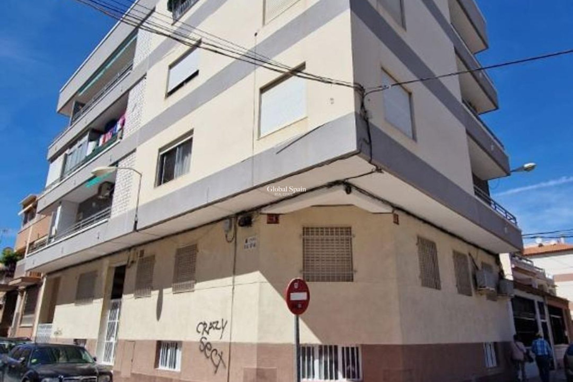 Wederverkoop - APPARTEMENT -
TORREVIEJA - Playa de los Locos