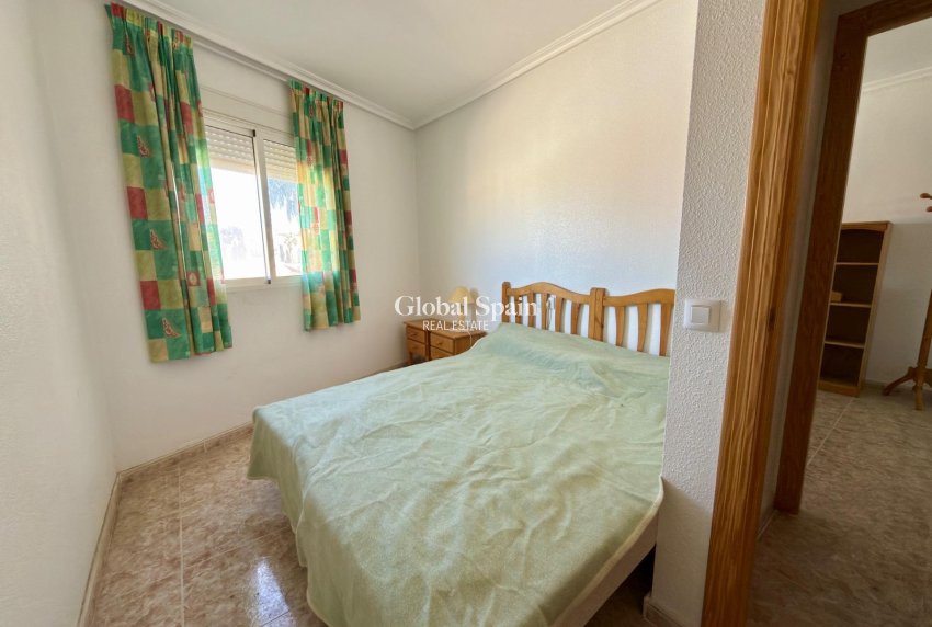 Wederverkoop - APPARTEMENT -
TORREVIEJA - Playa de los Locos