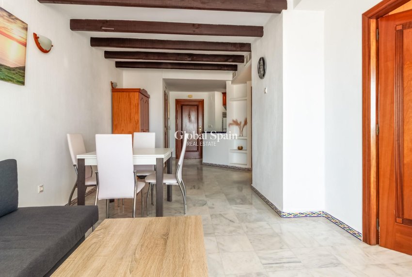 Wederverkoop - APPARTEMENT -
TORREVIEJA - Playa de los Locos