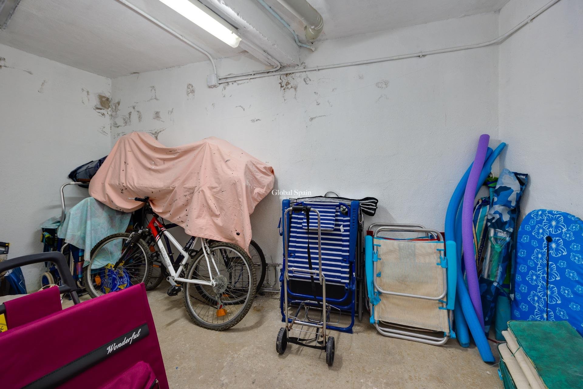 Wederverkoop - APPARTEMENT -
TORREVIEJA - Playa de los Locos