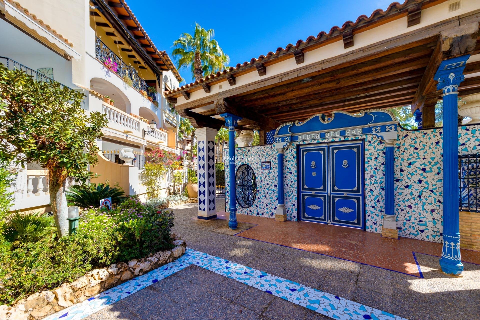 Wederverkoop - APPARTEMENT -
TORREVIEJA - Playa de los Locos