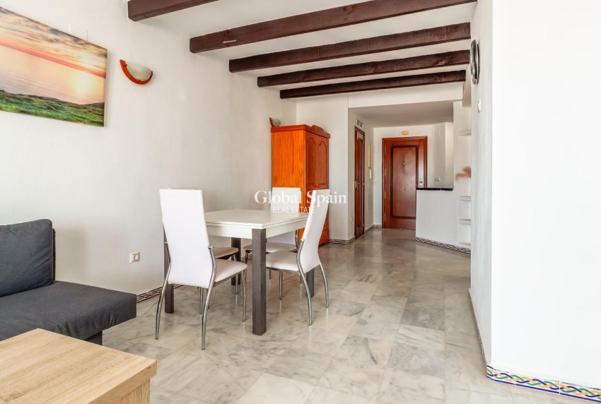 Wederverkoop - APPARTEMENT -
TORREVIEJA - Playa de los Locos