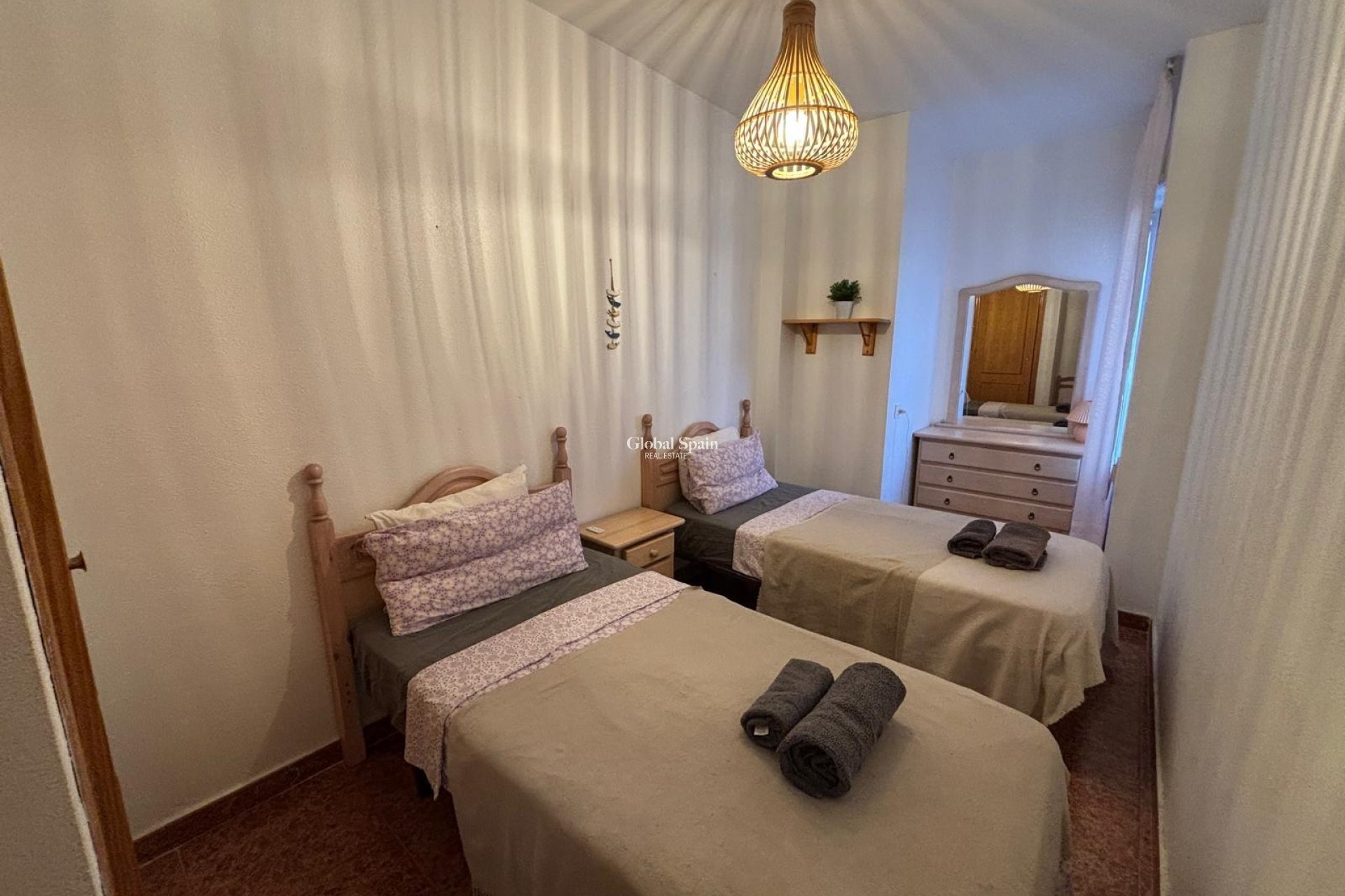 Wederverkoop - APPARTEMENT -
TORREVIEJA - Playa de los Locos