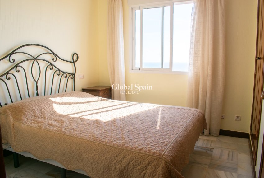 Wederverkoop - APPARTEMENT -
TORREVIEJA - Playa de los Locos
