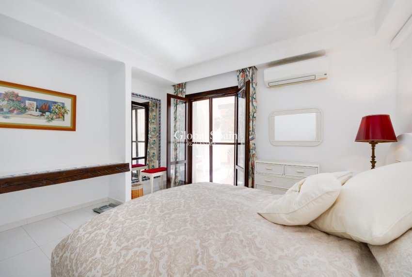 Wederverkoop - APPARTEMENT -
TORREVIEJA - Playa de los Locos