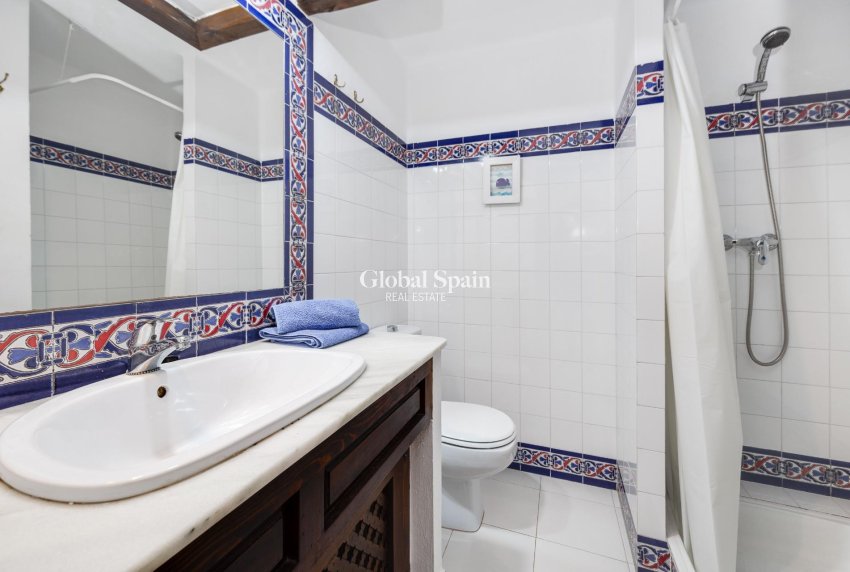 Wederverkoop - APPARTEMENT -
TORREVIEJA - Playa de los Locos