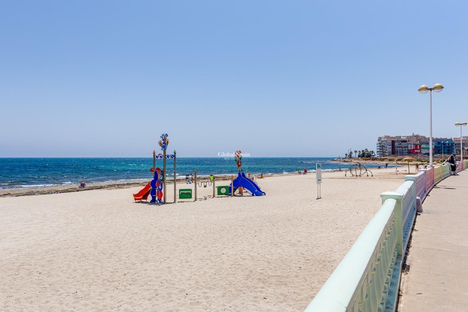 Wederverkoop - APPARTEMENT -
TORREVIEJA - Playa de los Locos