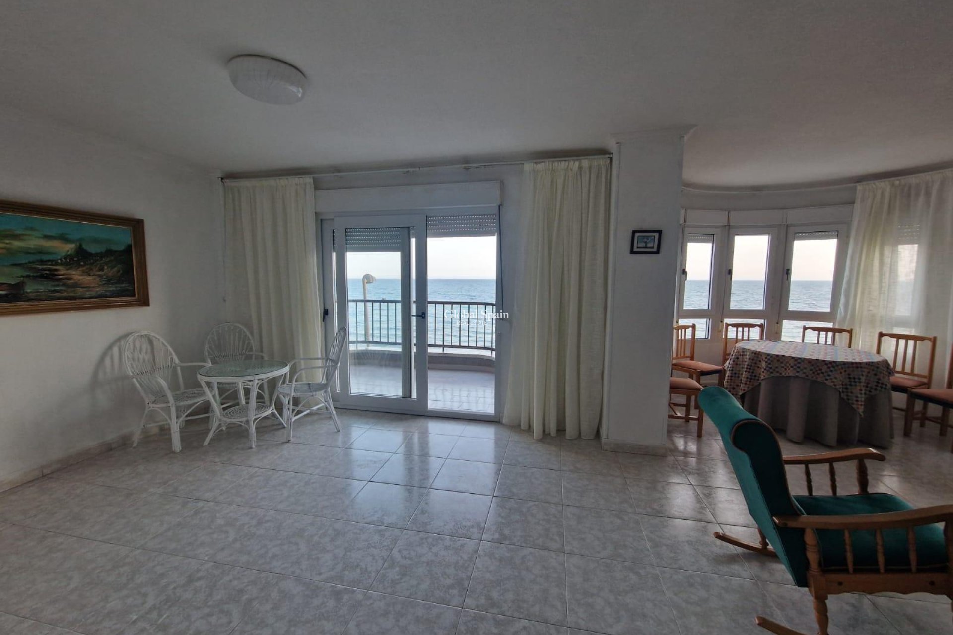 Wederverkoop - APPARTEMENT -
TORREVIEJA - Playa de los Locos