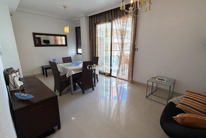 Wederverkoop - APPARTEMENT -
TORREVIEJA - Playa de los Locos