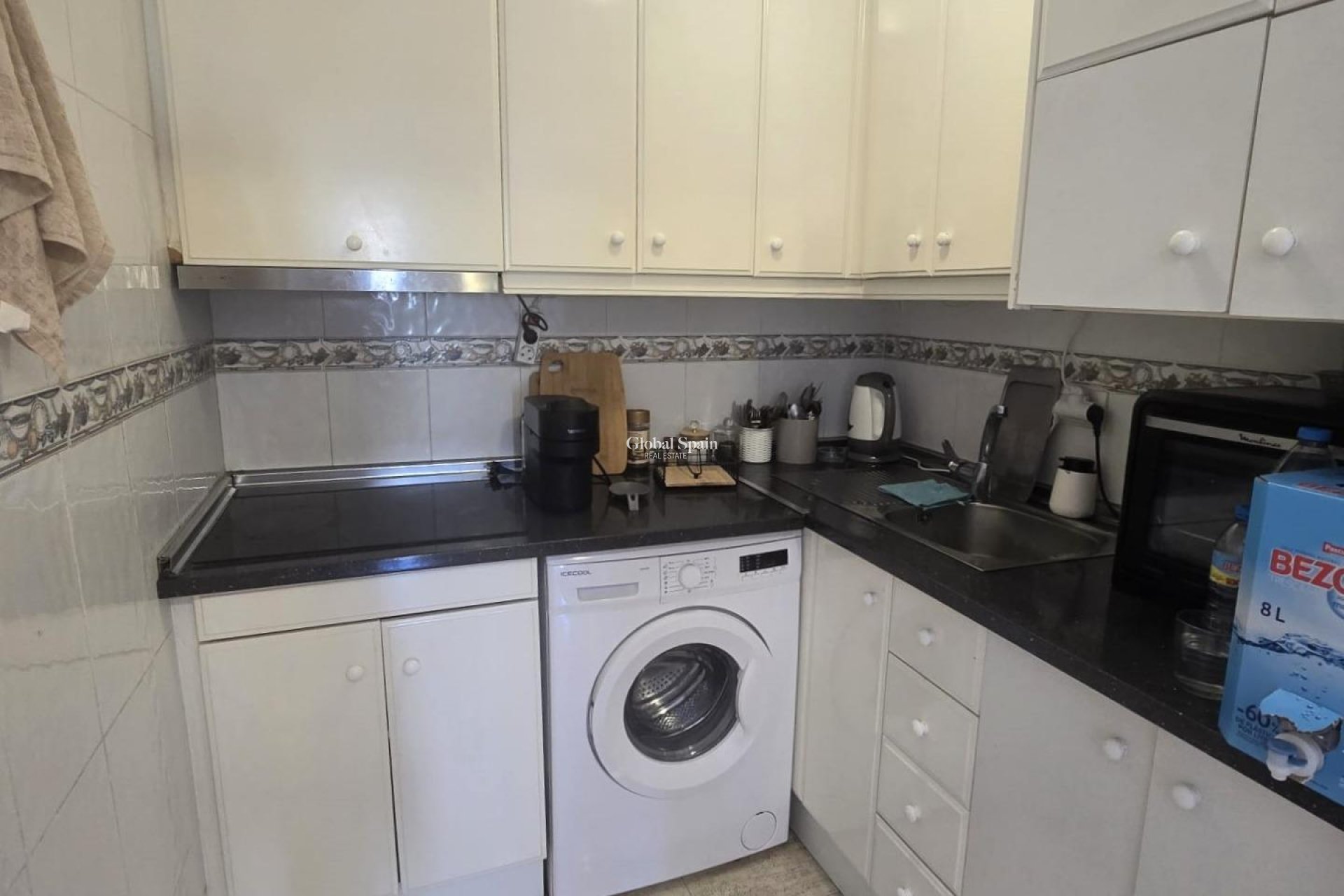 Wederverkoop - APPARTEMENT -
TORREVIEJA - Playa de los Locos