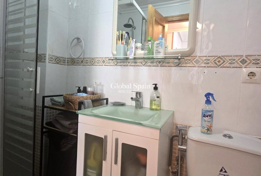 Wederverkoop - APPARTEMENT -
TORREVIEJA - Playa de los Locos