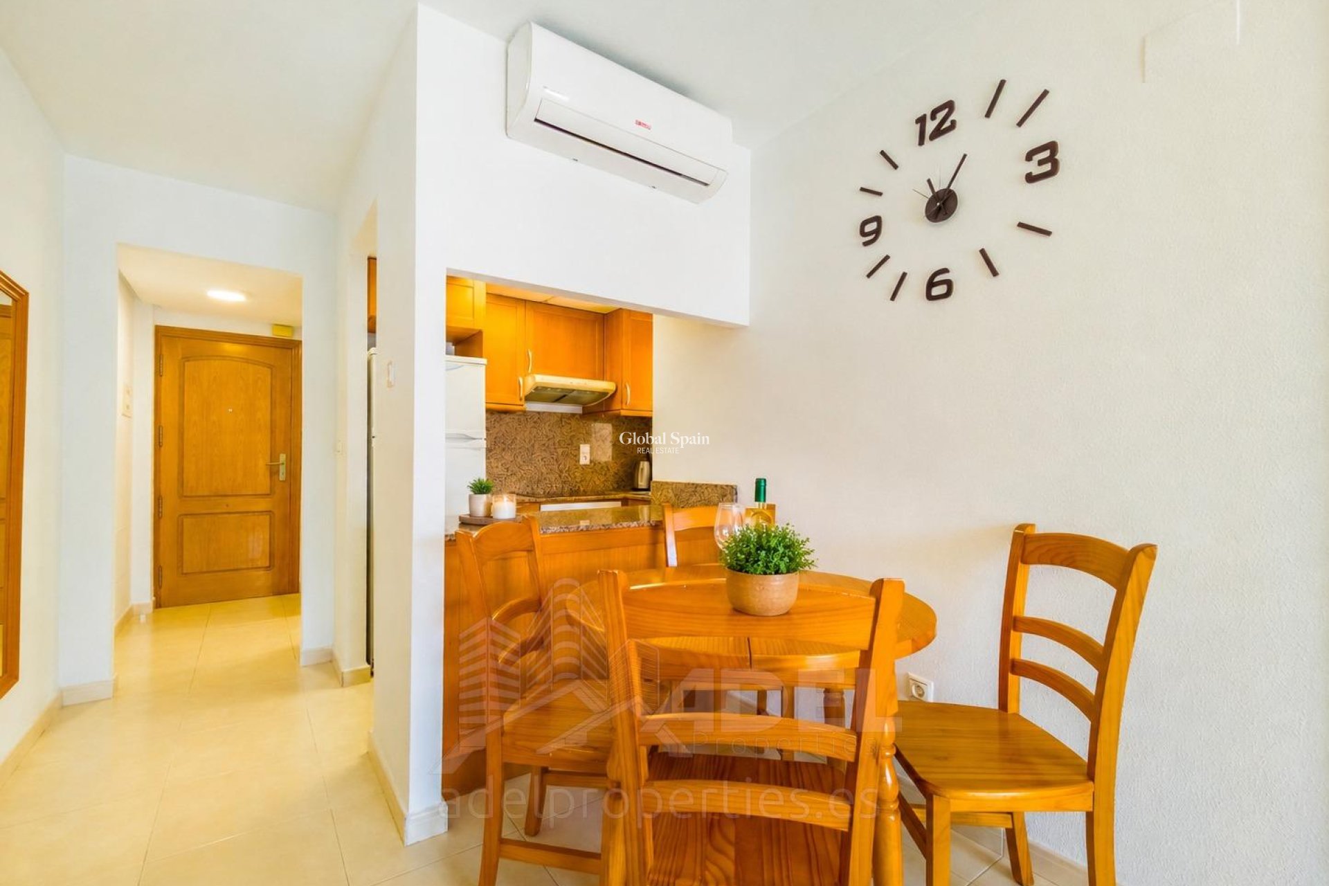 Wederverkoop - APPARTEMENT -
TORREVIEJA - Playa de los Locos