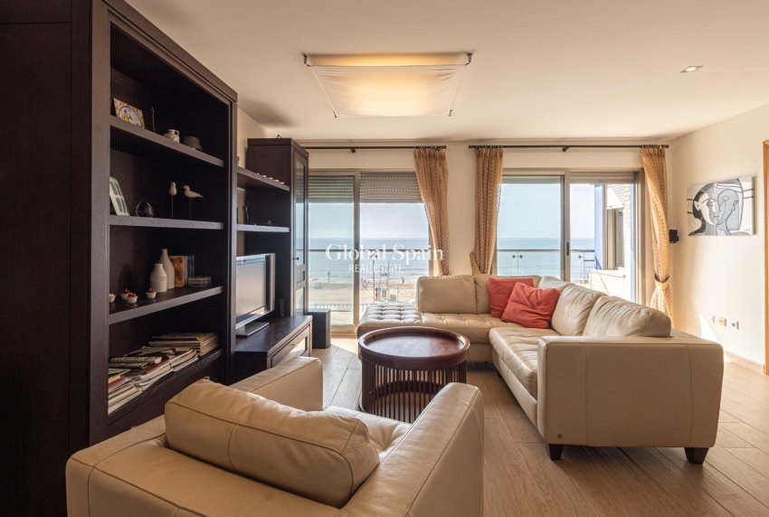 Wederverkoop - APPARTEMENT -
TORREVIEJA - Playa de los locos