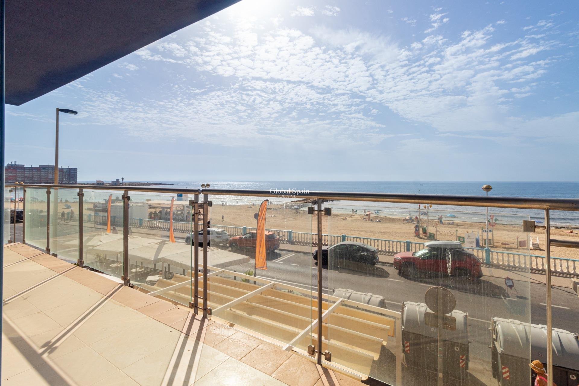 Wederverkoop - APPARTEMENT -
TORREVIEJA - Playa de los locos