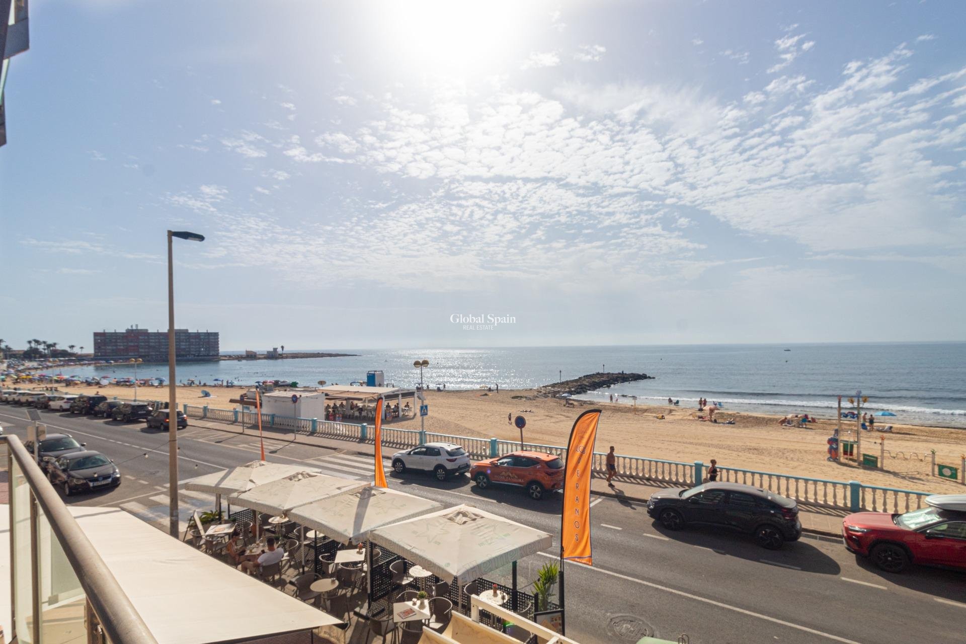 Wederverkoop - APPARTEMENT -
TORREVIEJA - Playa de los locos
