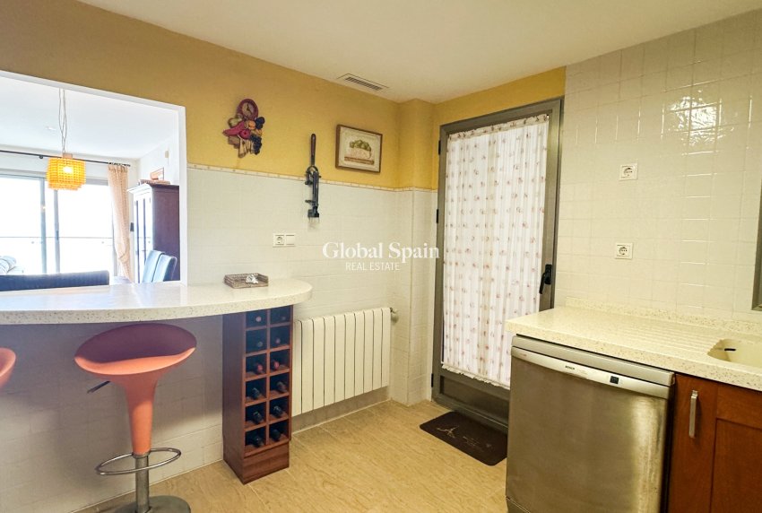 Wederverkoop - APPARTEMENT -
TORREVIEJA - Playa de los Locos