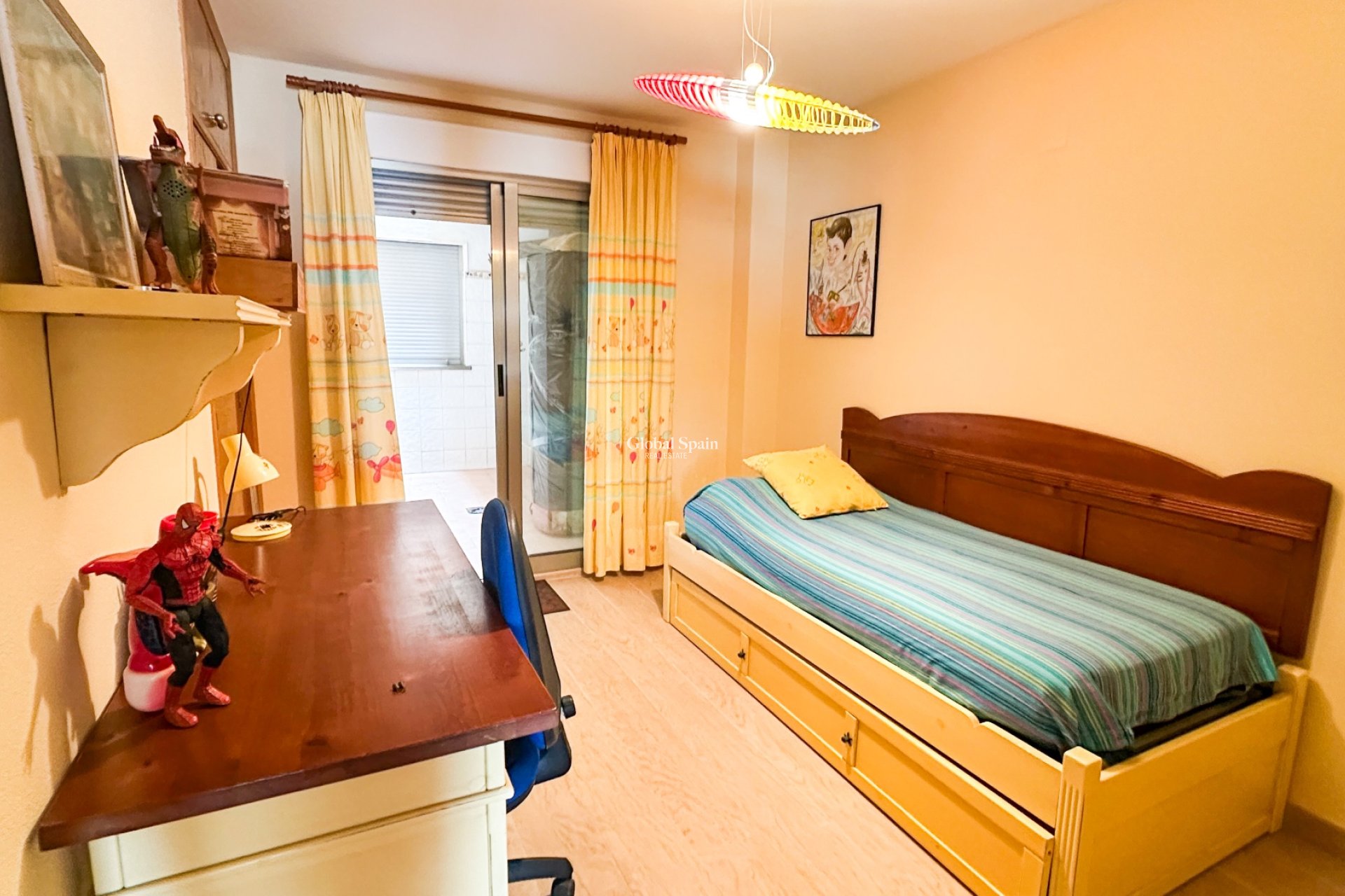 Wederverkoop - APPARTEMENT -
TORREVIEJA - Playa de los Locos