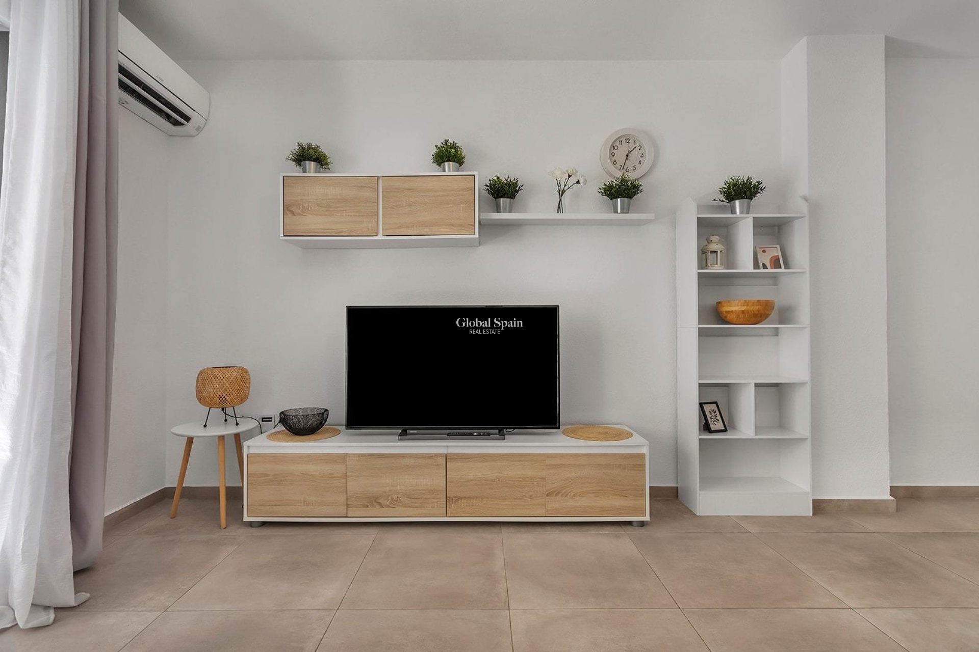 Wederverkoop - APPARTEMENT -
TORREVIEJA - Playa de los Locos