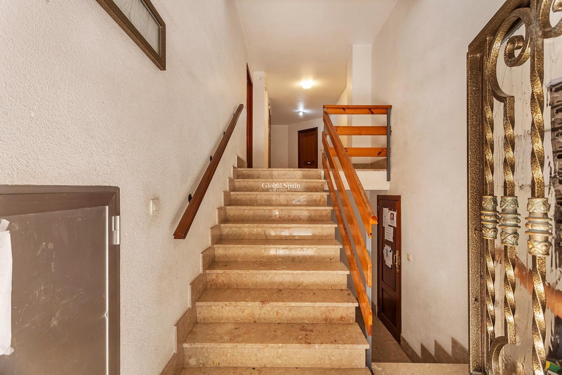 Wederverkoop - APPARTEMENT -
TORREVIEJA - Playa de los Locos
