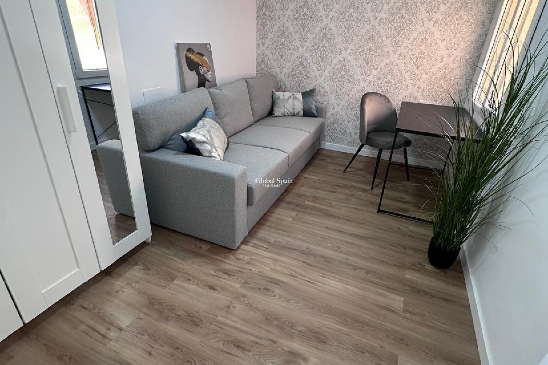 Wederverkoop - APPARTEMENT -
TORREVIEJA - Playa de los Locos