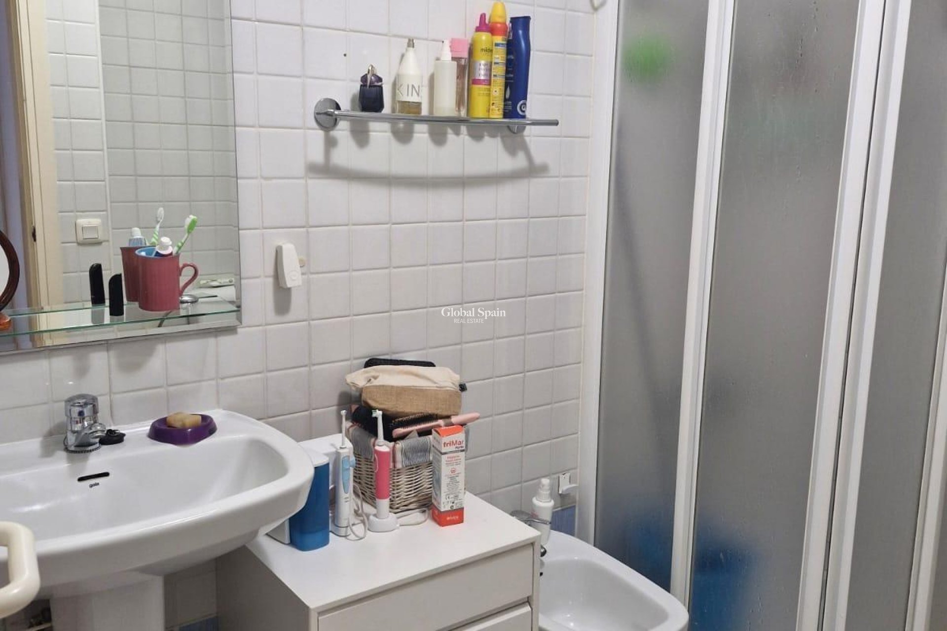 Wederverkoop - APPARTEMENT -
TORREVIEJA - Playa De Los Náufragos